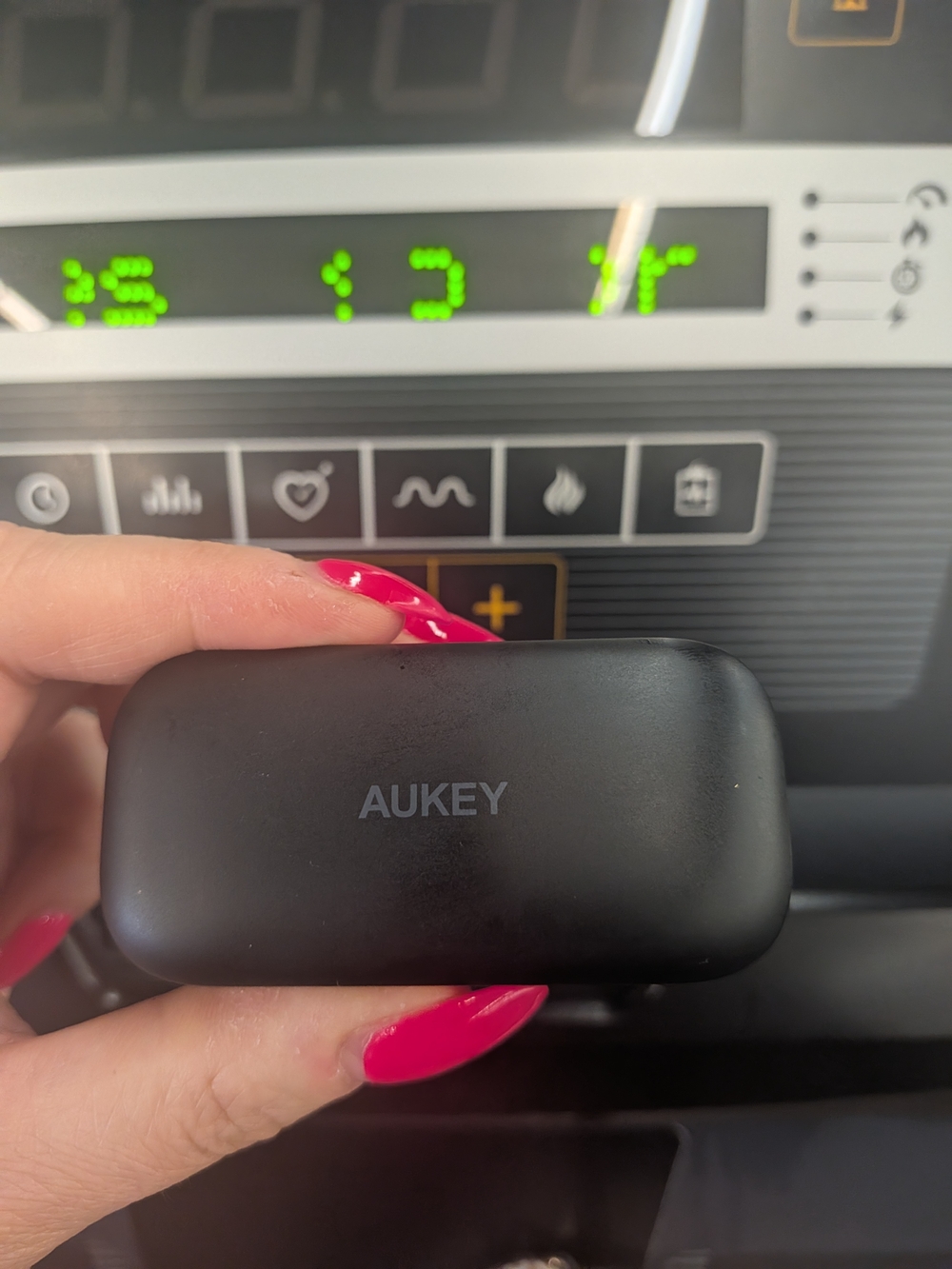AUKEY Black Wireless Earbuds Charging Case Great Condition